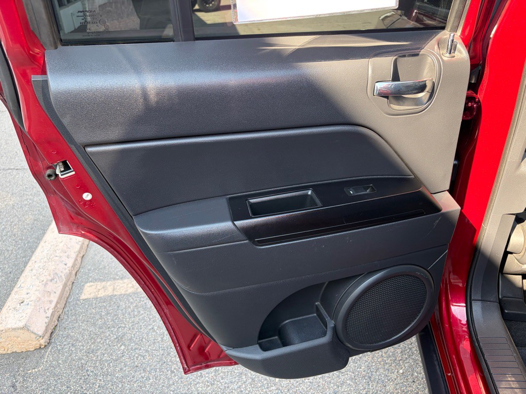 2015 Jeep Patriot Image 16
