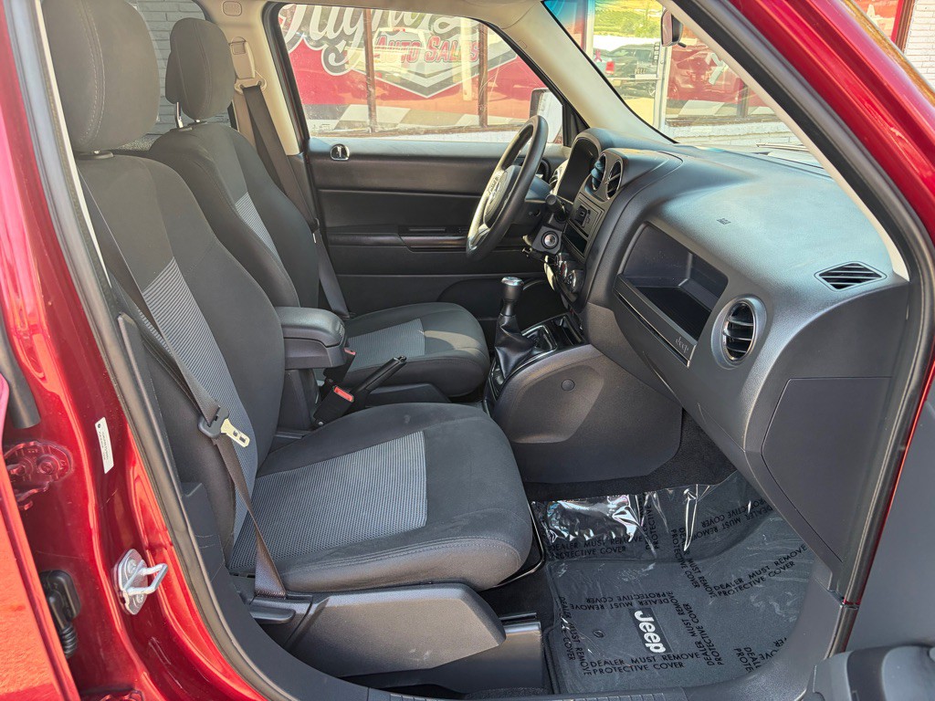 2015 Jeep Patriot Image 24