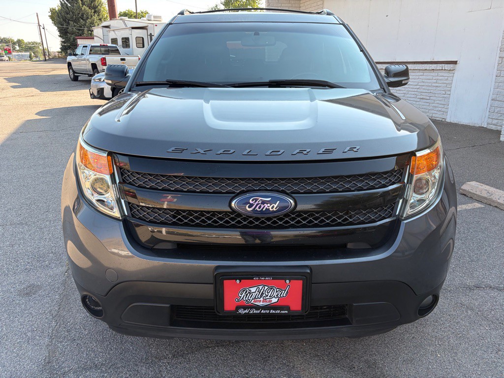 2015 Ford Explorer Image 2