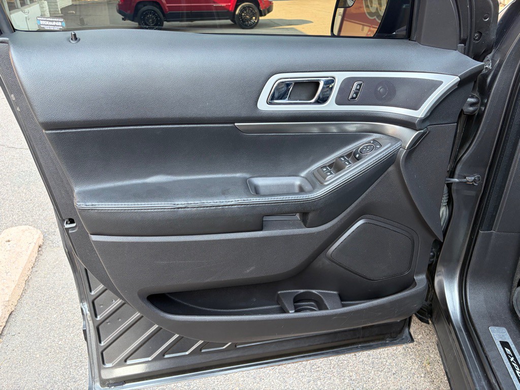 2015 Ford Explorer Image 14