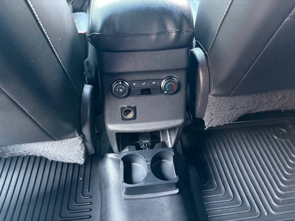 2015 Ford Explorer Image 20