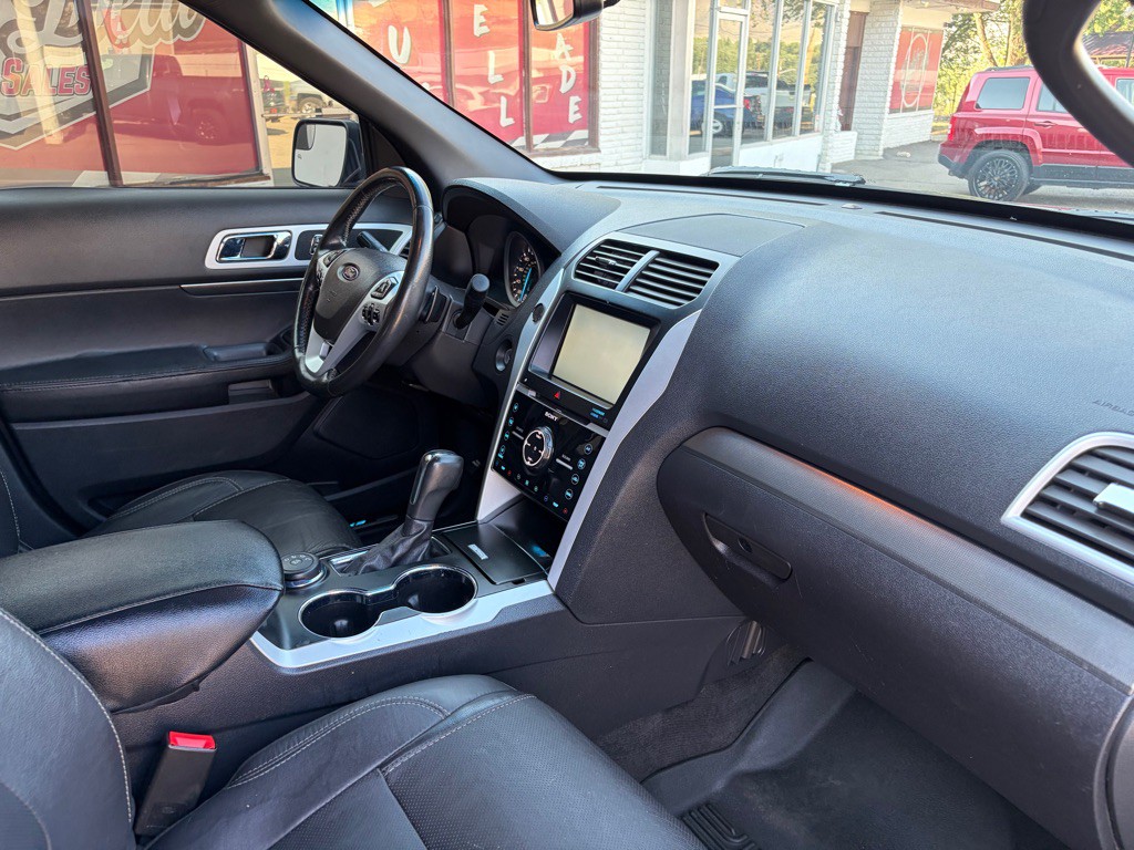 2015 Ford Explorer Image 25