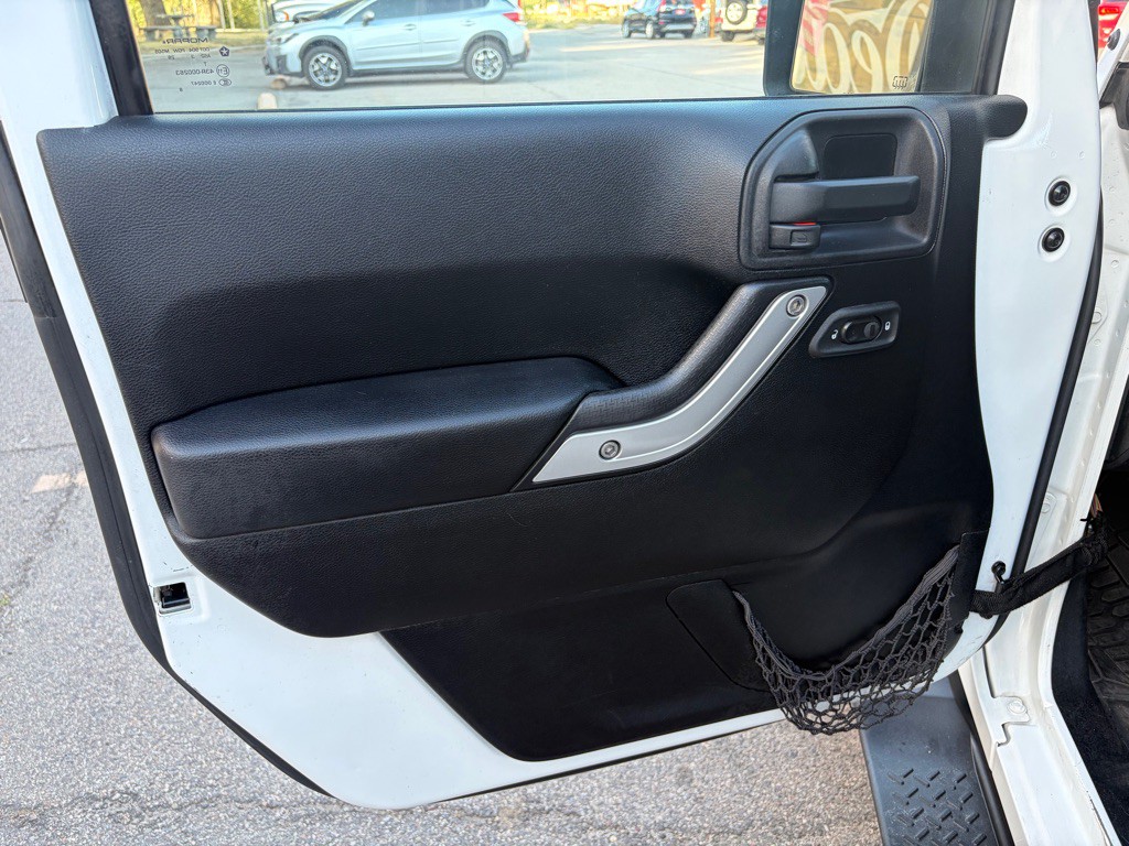 2014 Jeep Wrangler Unlimited Image 13