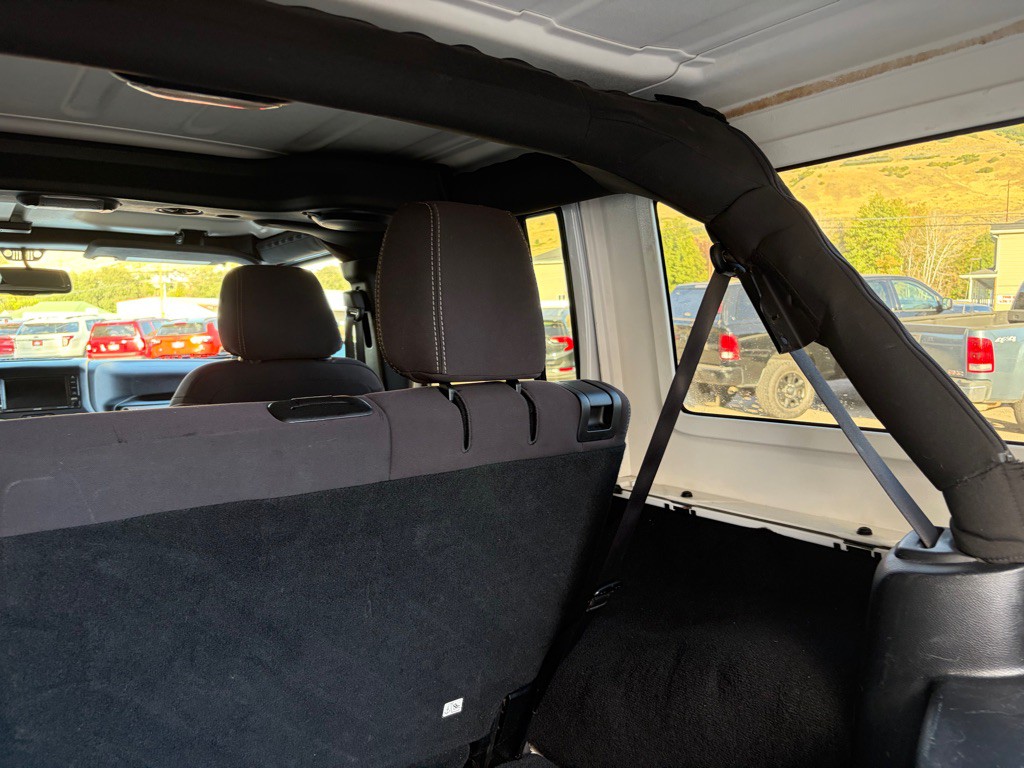 2014 Jeep Wrangler Unlimited Image 25