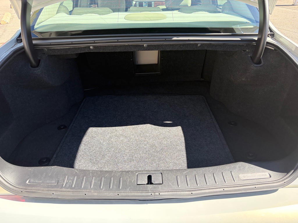 2010 Cadillac DTS Image 30