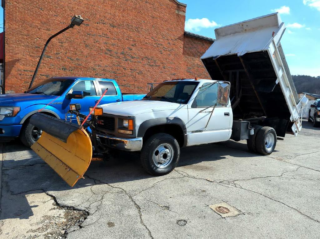 1997 GMC Sierra 3500 Image 9
