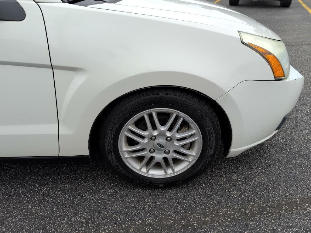 2009 Ford Focus Image 13