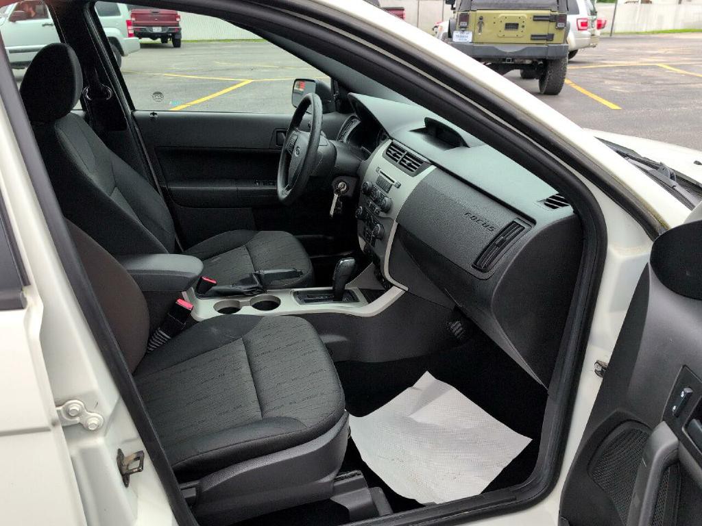 2009 Ford Focus Image 14