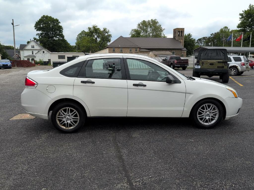 2009 Ford Focus Image 16