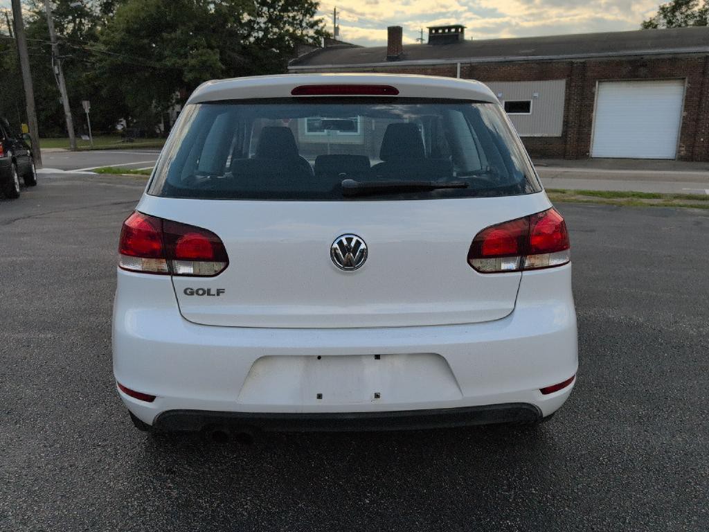 2010 Volkswagen Golf Image 15