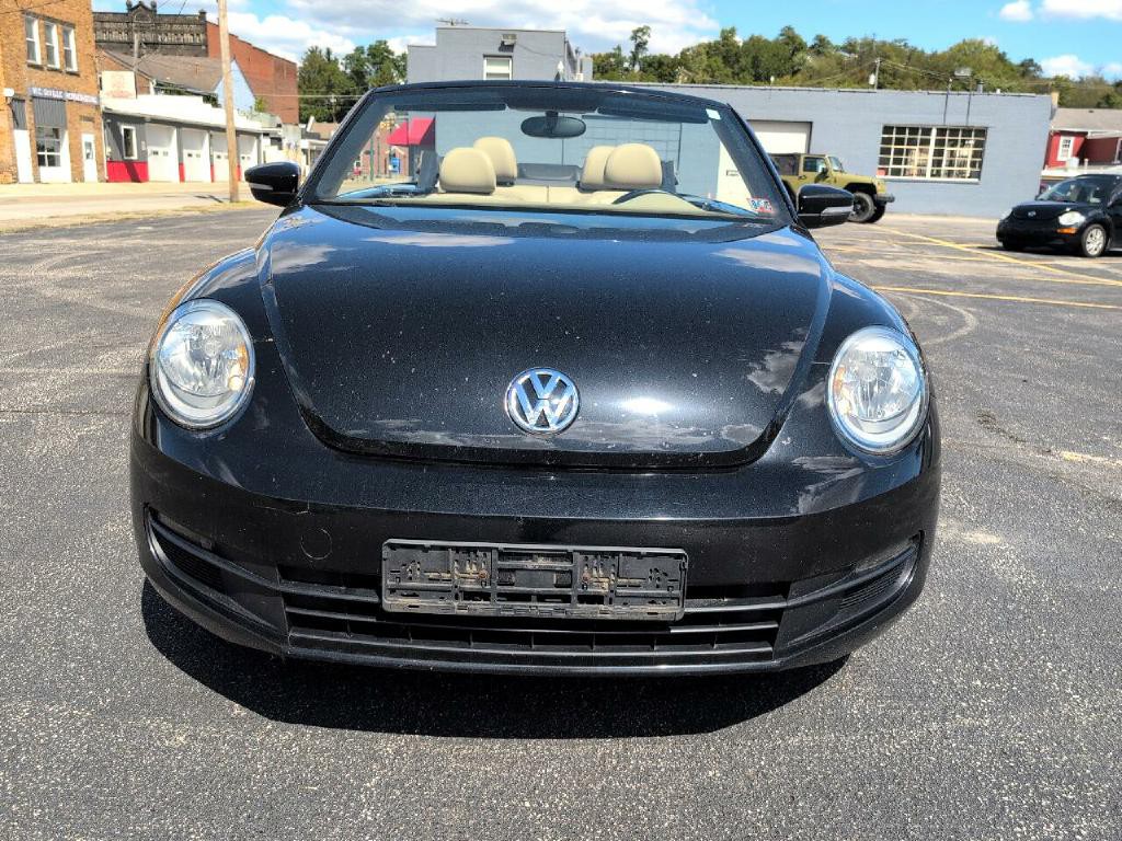 2013 Volkswagen Beetle Image 11