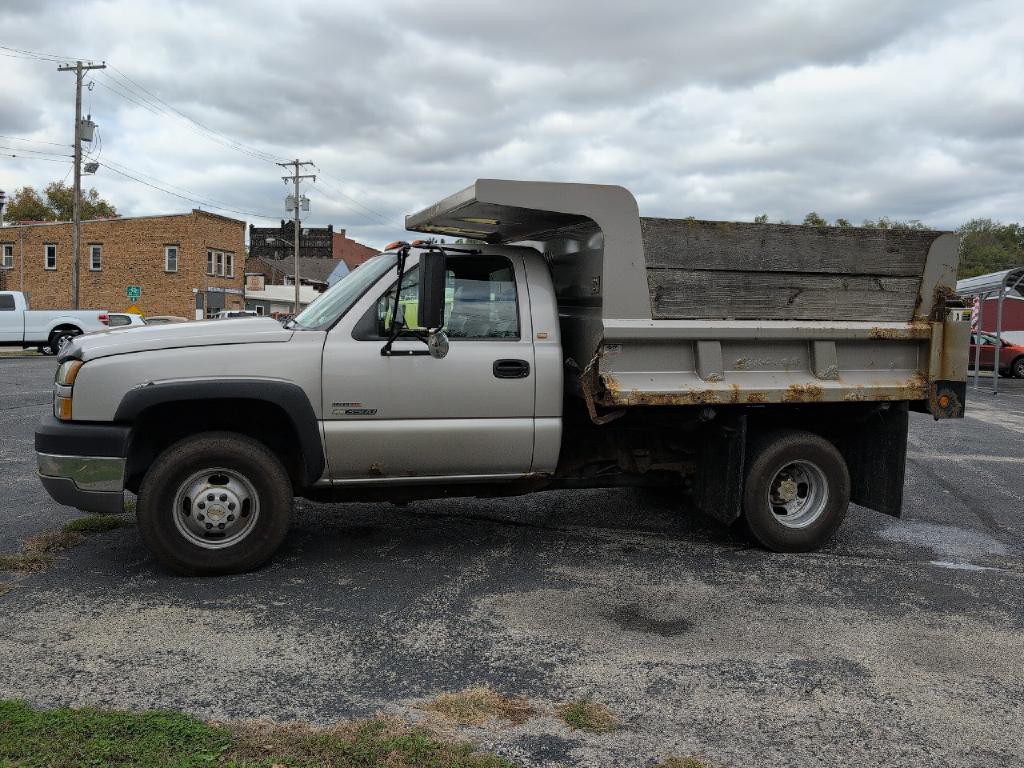 2005 Chevrolet Silverado 1500 Image 16