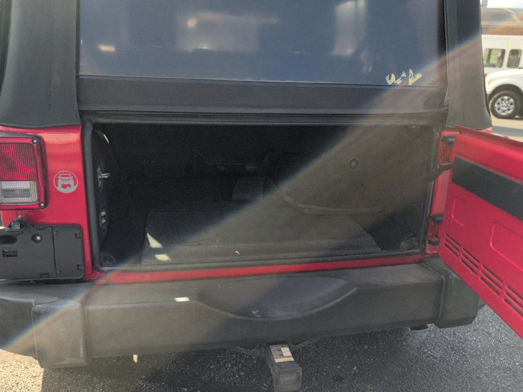 2007 Jeep Wrangler Image 10