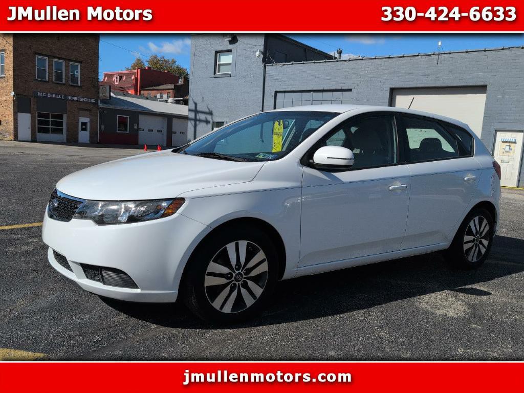 2013 Kia Forte Image 1