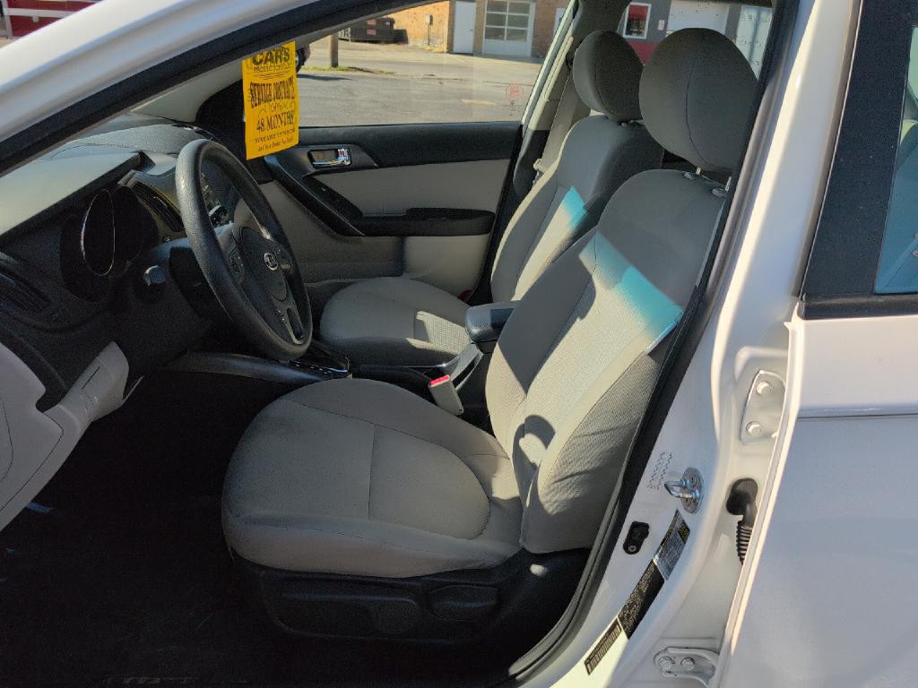 2013 Kia Forte Image 5