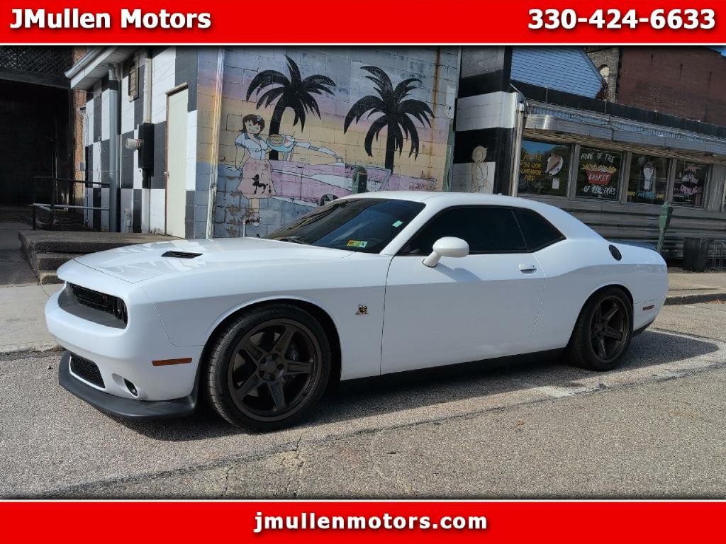 2016 Dodge Challenger Image 1