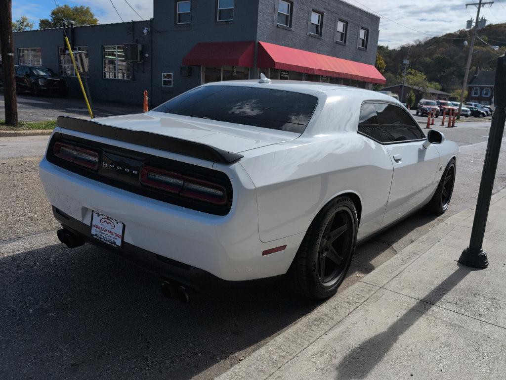 2016 Dodge Challenger Image 3