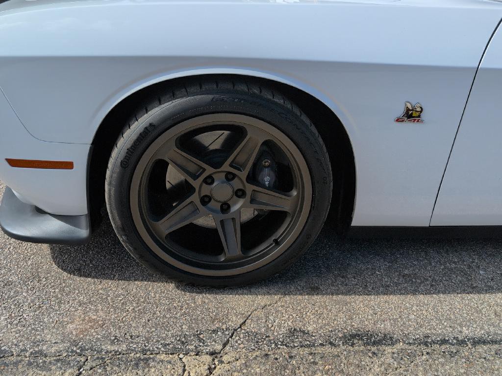 2016 Dodge Challenger Image 6