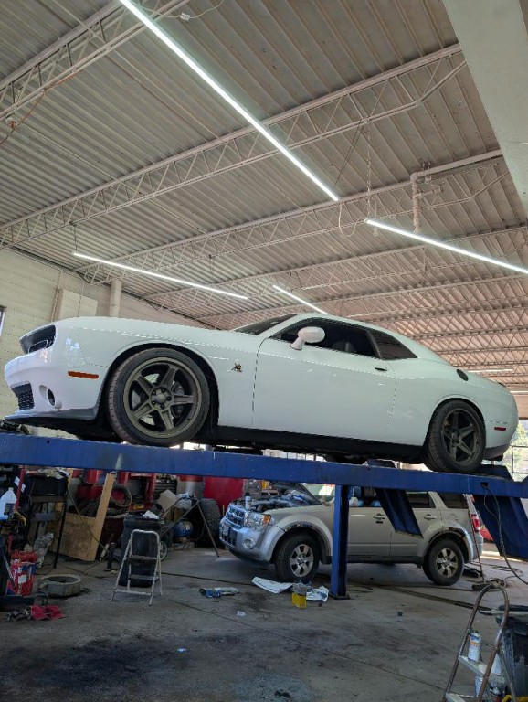 2016 Dodge Challenger Image 25
