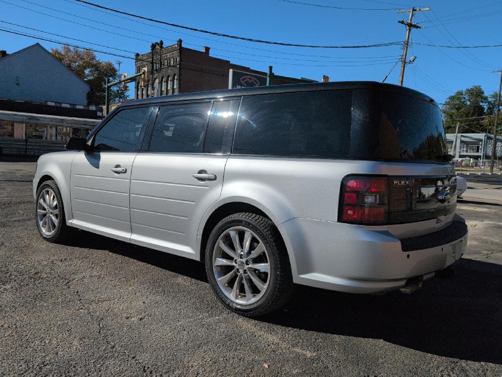 2011 Ford Flex Image 2