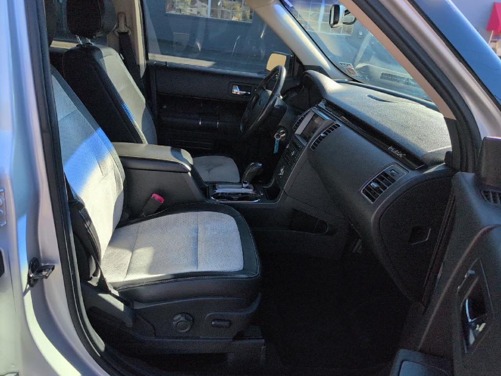 2011 Ford Flex Image 11