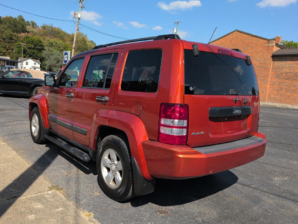 2009 Jeep Liberty Image 2