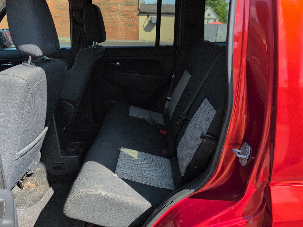 2009 Jeep Liberty Image 7