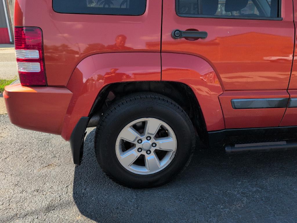 2009 Jeep Liberty Image 11