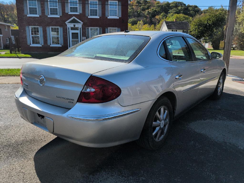 2008 Buick Lacrosse Image 3