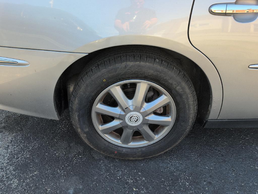 2008 Buick Lacrosse Image 7