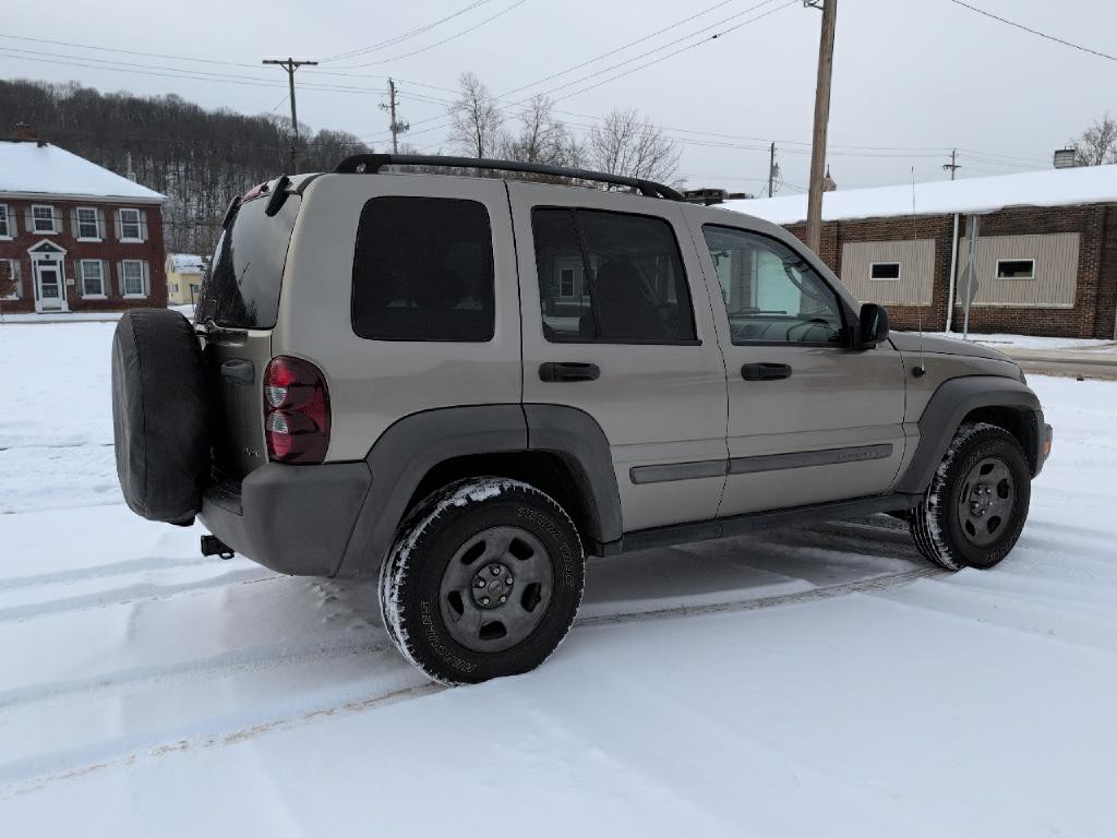 2007 Jeep Liberty Image 3