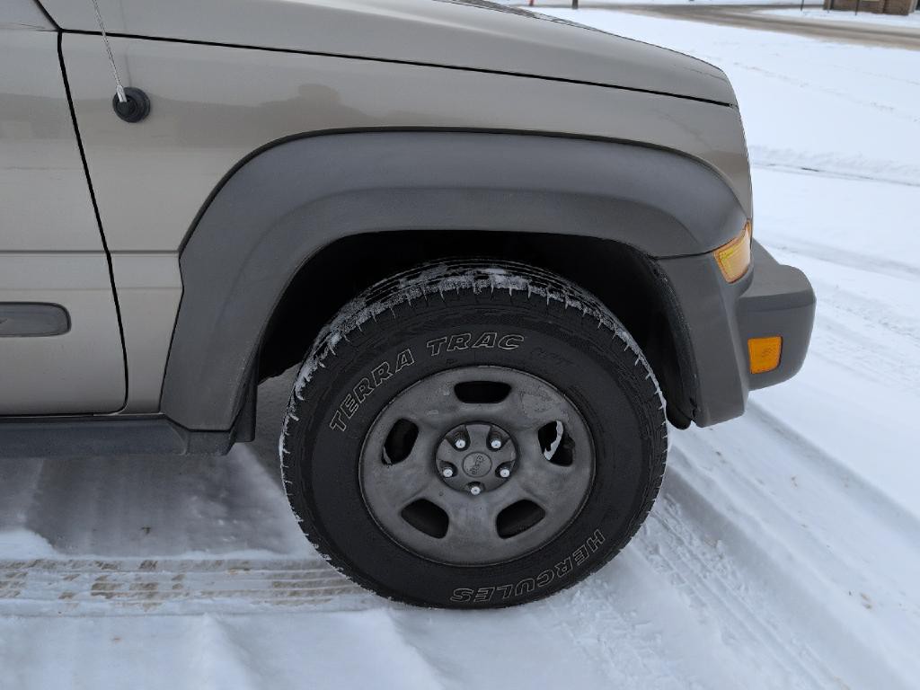 2007 Jeep Liberty Image 10