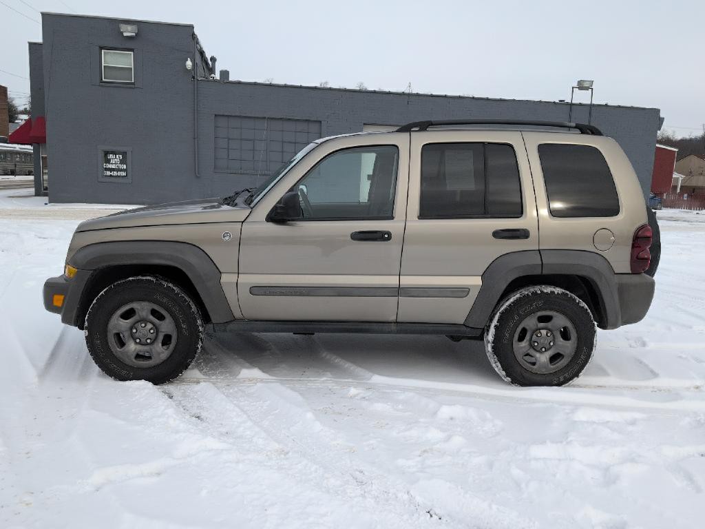 2007 Jeep Liberty Image 18