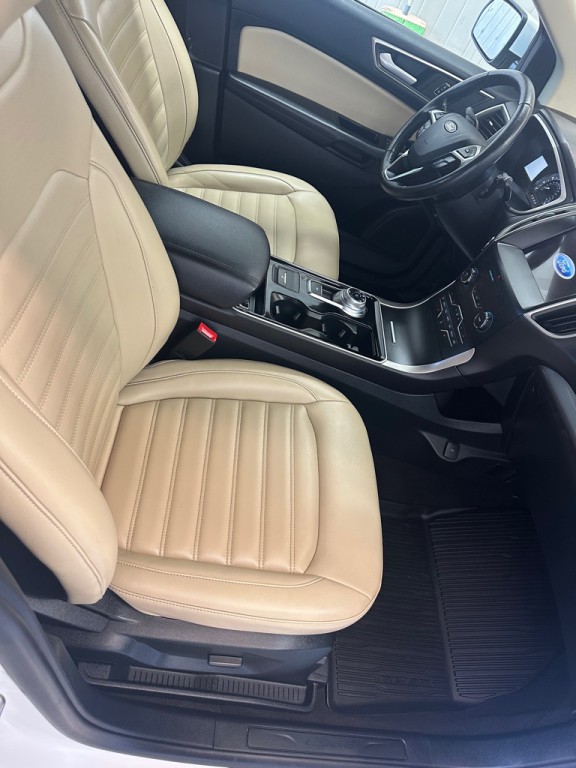 2020 Ford Edge Image 13