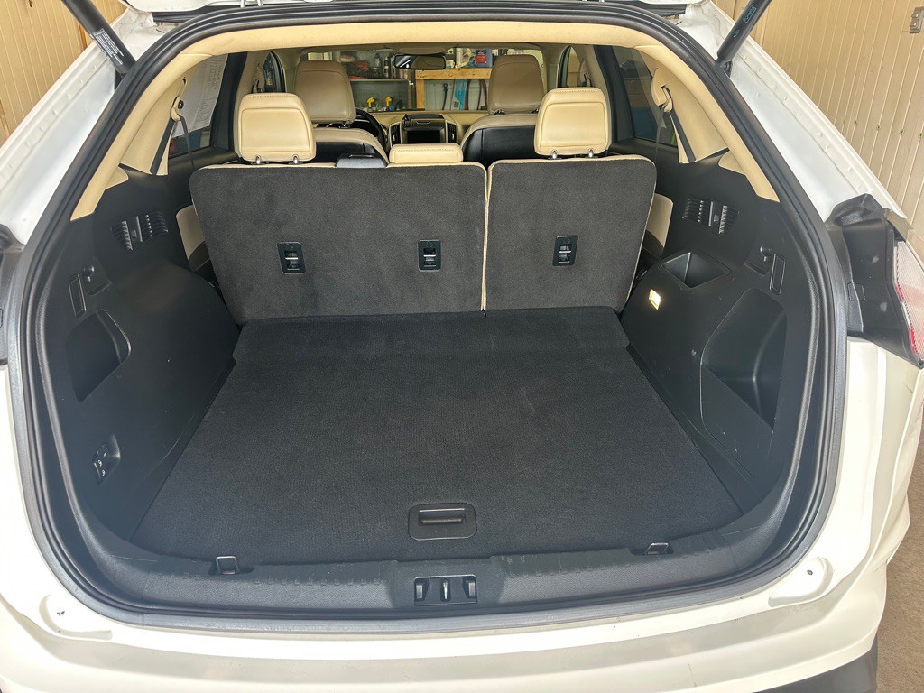 2020 Ford Edge Image 14