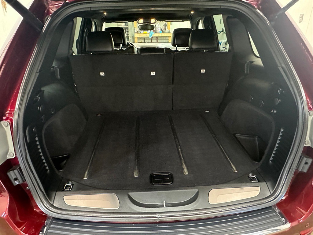 2017 Jeep Grand Cherokee Image 11