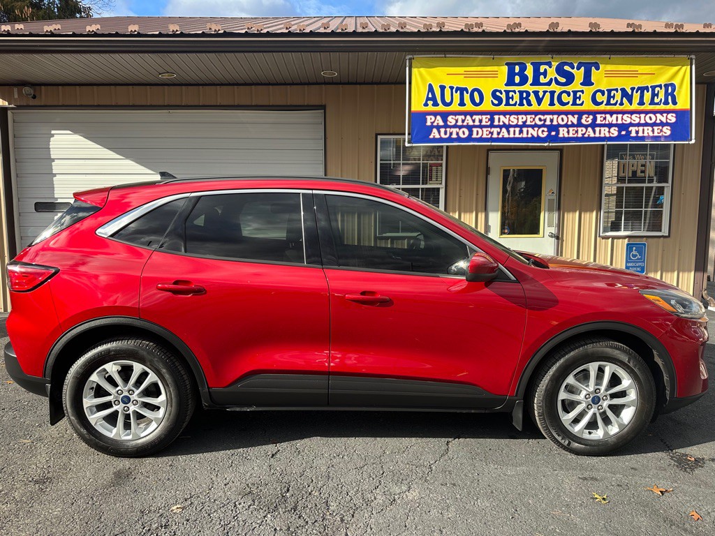 2020 Ford Escape Image 1