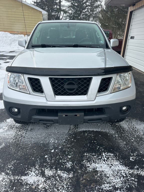 2012 Nissan Frontier Image 3