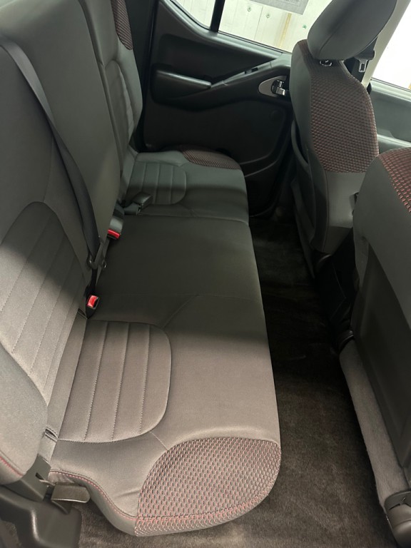 2012 Nissan Frontier Image 10