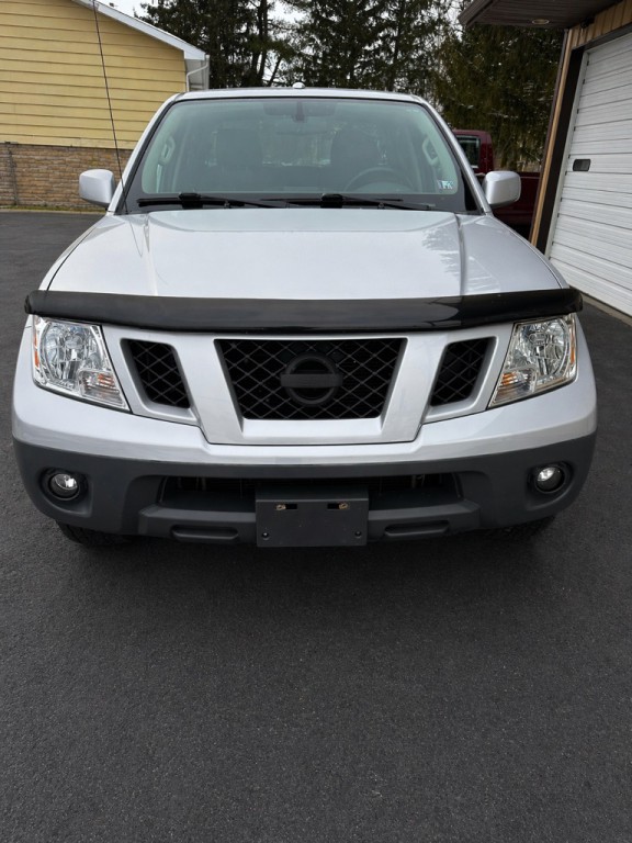 2012 Nissan Frontier Image 3