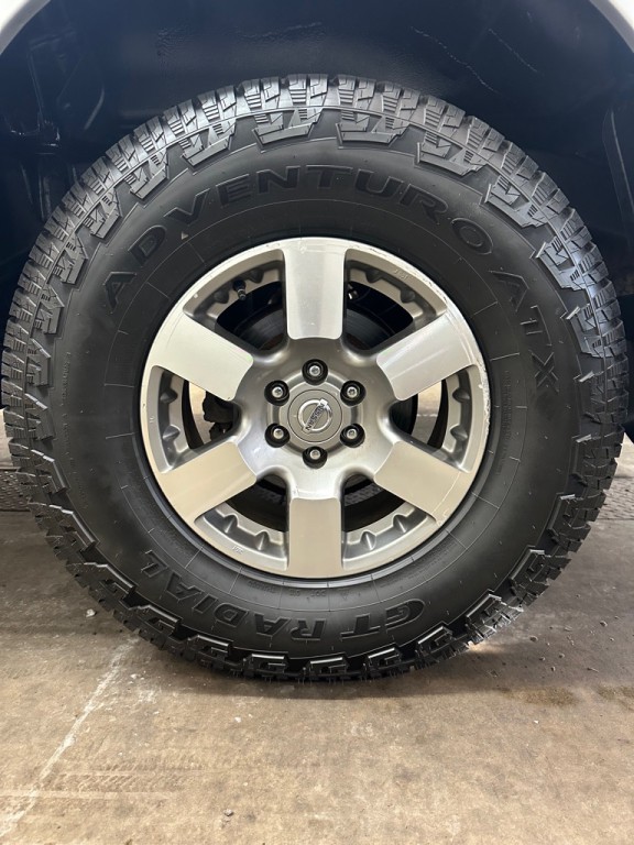 2012 Nissan Frontier Image 5