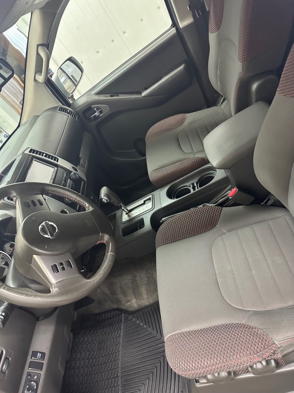 2012 Nissan Frontier Image 7