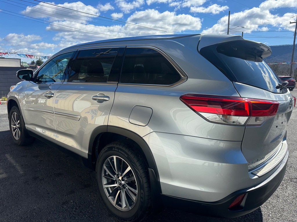 2019 Toyota Highlander Image 4