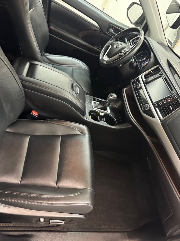 2019 Toyota Highlander Image 9