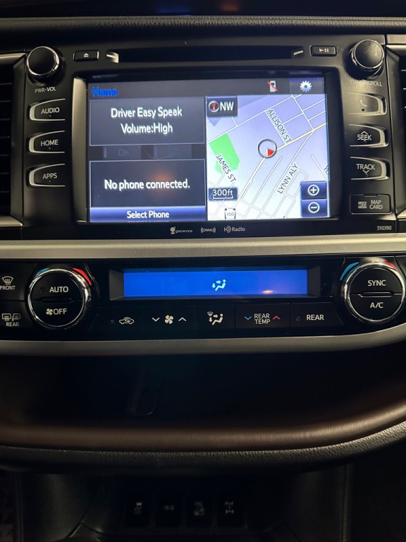 2019 Toyota Highlander Image 10