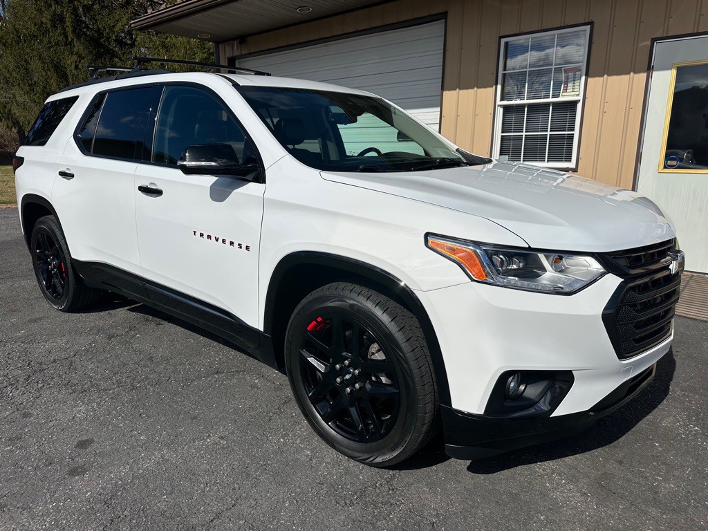 2019 Chevrolet Traverse Image 2