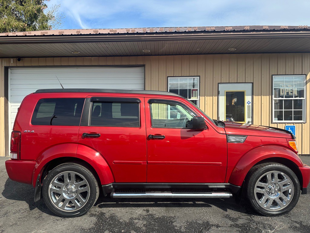 2011 Dodge Nitro Image 1