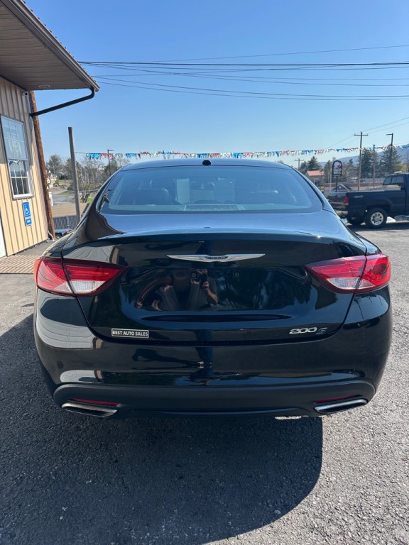 2015 Chrysler 200 Image 5