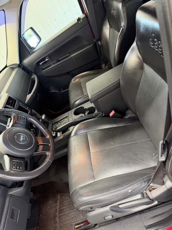2012 Jeep Liberty Image 6