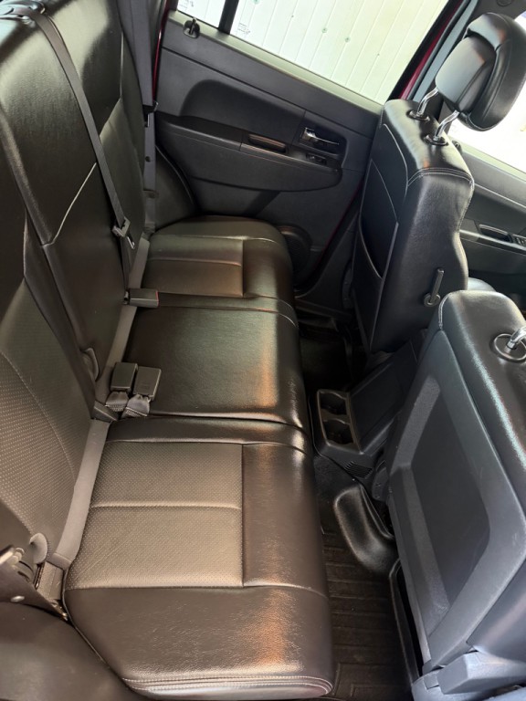 2012 Jeep Liberty Image 9
